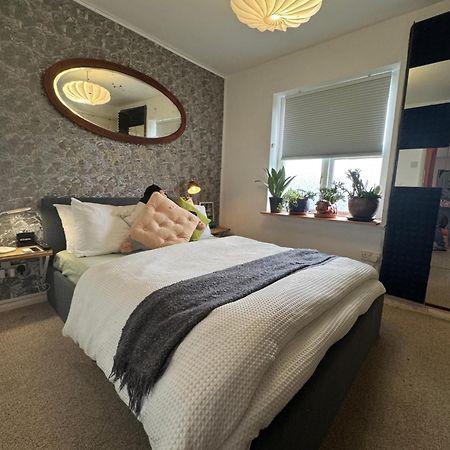 Private Room In A Stylish Flat London Ngoại thất bức ảnh