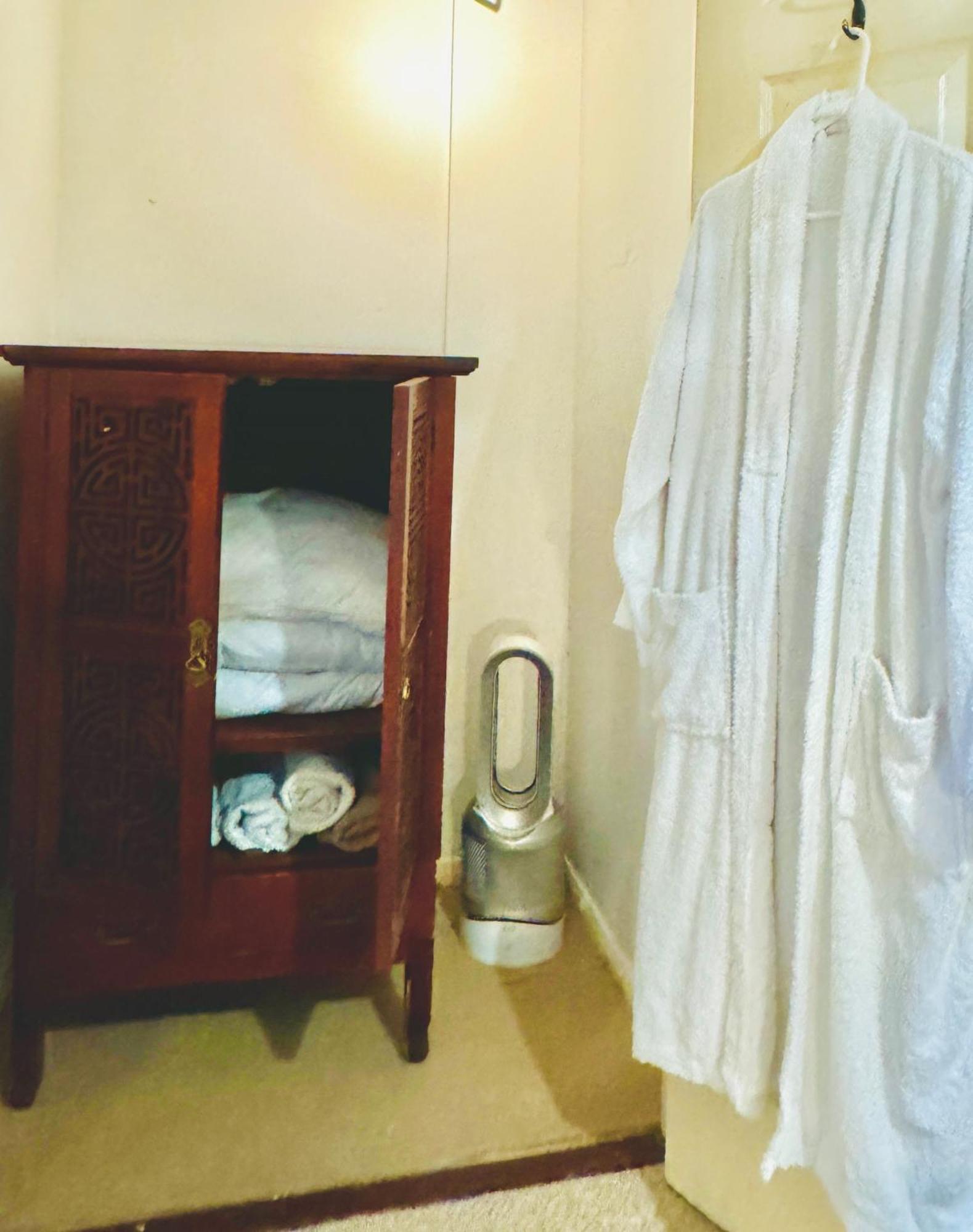 Private Room In A Stylish Flat London Ngoại thất bức ảnh